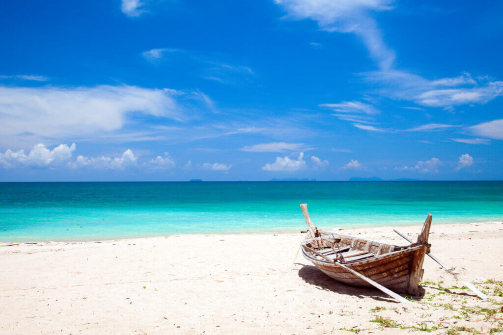 The best beaches in Ko Lanta are among the most beautiful beaches in Thailand!