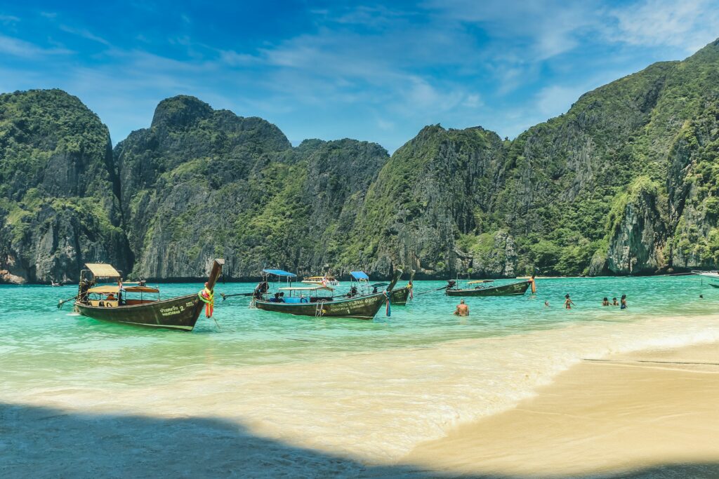 A sample of a perfect THG deal - breathe in the crisp fresh sea air as you eat your delectable Thai breakfast!